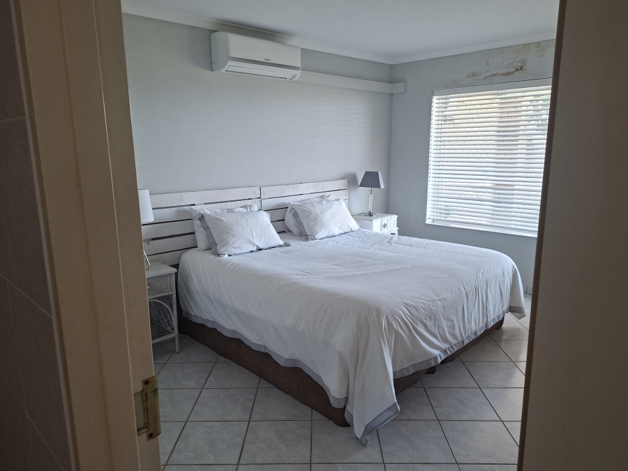 6 Bedroom Property for Sale in Aston Bay Eastern Cape
